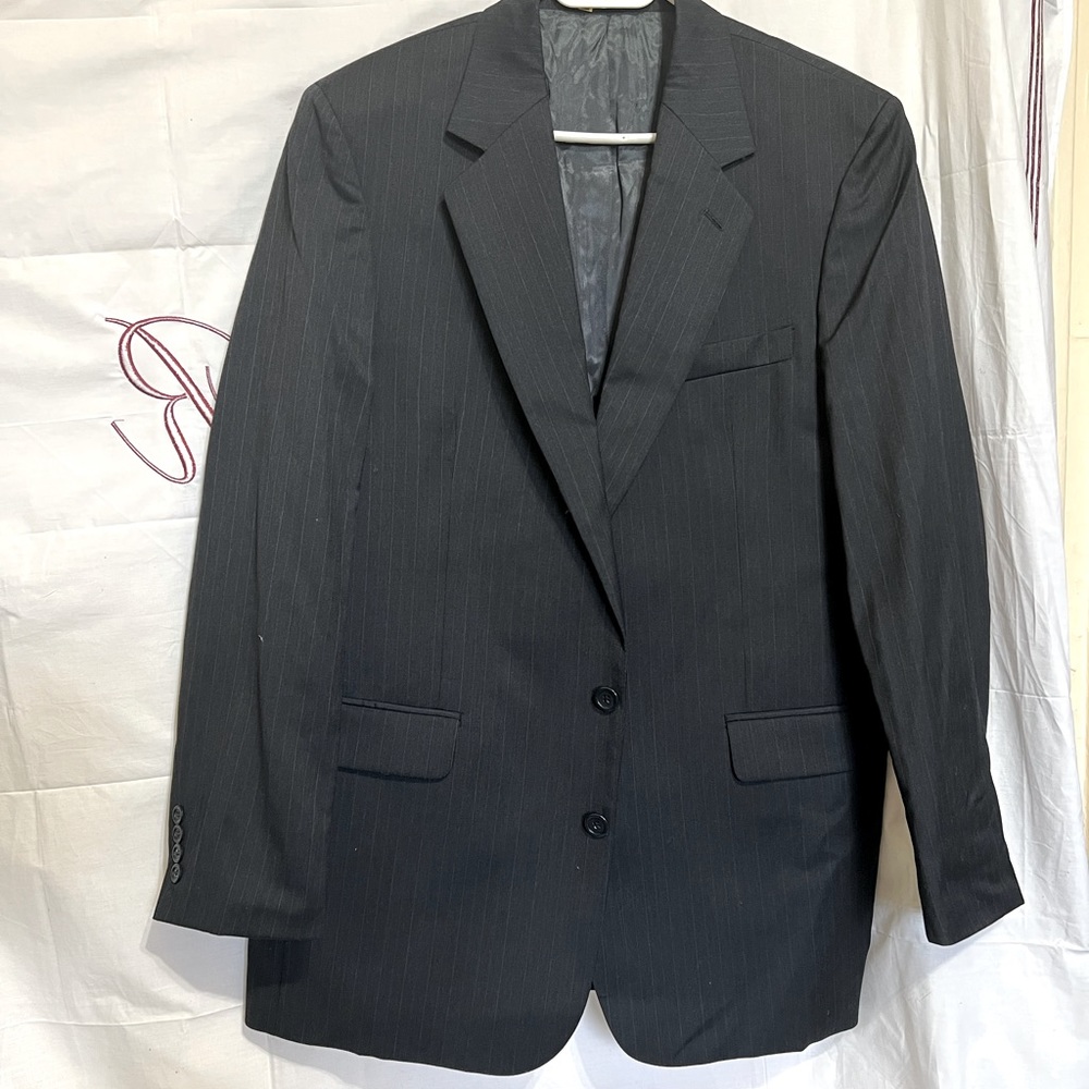Andrew Fezza NY black blazer/sports coat with pinstripes like new 42L